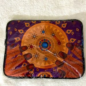 Get this fabulous laptop case for the fall … curated by Afro Outfitters